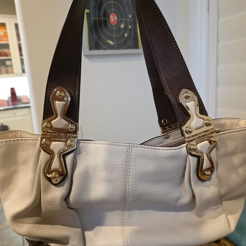 Michael Kors Cream and Brown Shoulder Bag with Gold Details - Picture 15 of 16